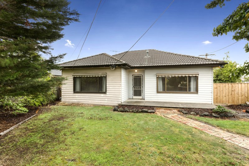 8 Robinson Street, Clayton VIC 3168