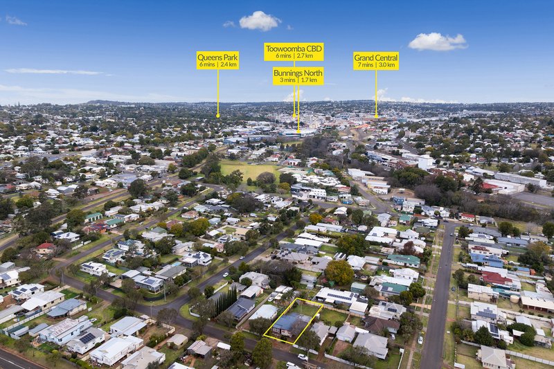 Photo - 8 Robsart Street, North Toowoomba QLD 4350 - Image 18
