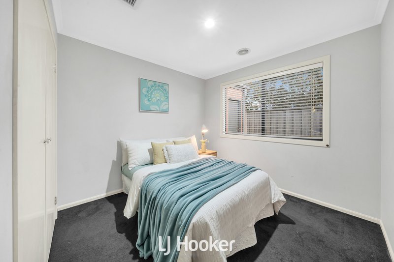 Photo - 8 Robusta Avenue, Cranbourne VIC 3977 - Image 19