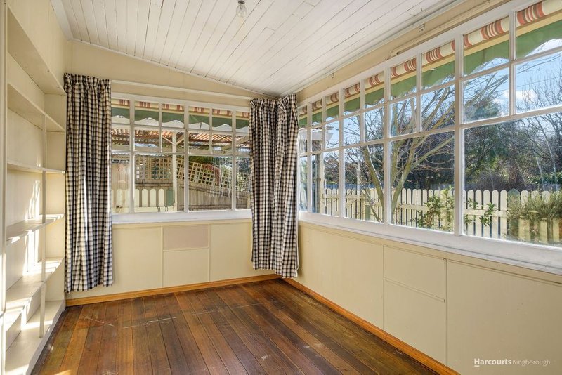 Photo - 8 Rollins Avenue, Kingston Beach TAS 7050 - Image 10