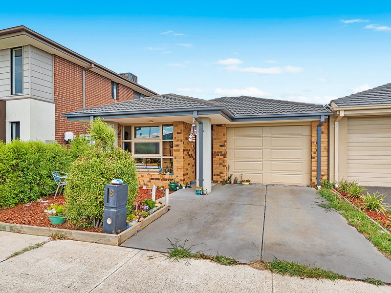 Photo - 8 Romulus Crescent, Cranbourne West VIC 3977 - Image 13