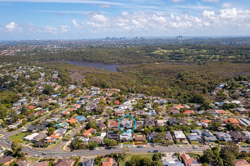 Photo - 8 Roosevelt Avenue, Allambie Heights NSW 2100 - Image 12