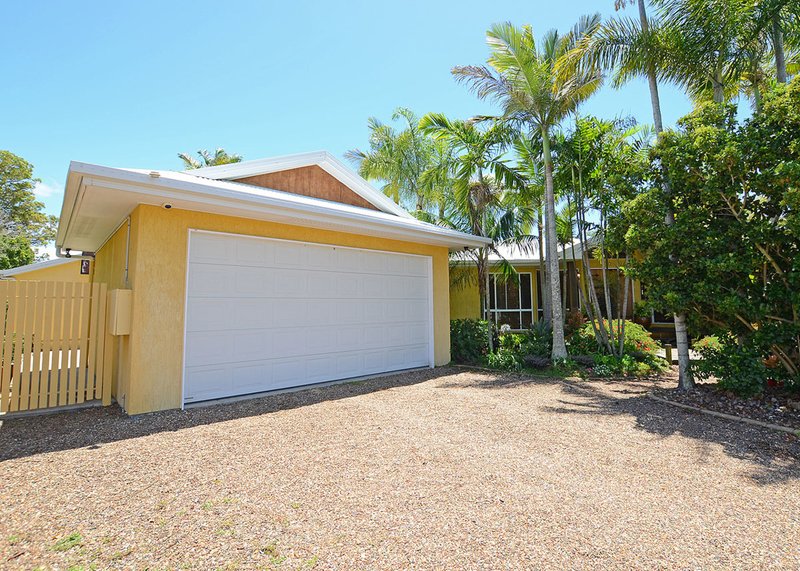 Photo - 8 Rosalind Court, Torquay QLD 4655 - Image 3