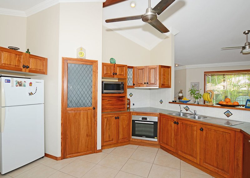 Photo - 8 Rosalind Court, Torquay QLD 4655 - Image 12