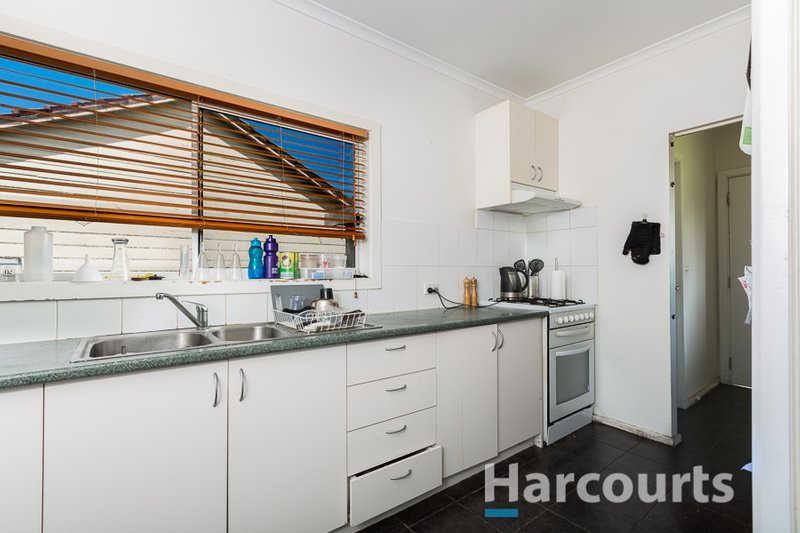 Photo - 8 Rosemont Court, Dandenong North VIC 3175 - Image 3