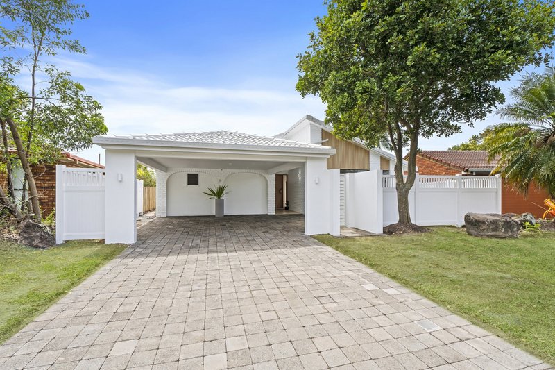 Photo - 8 Roseville Court, Robina QLD 4226 - Image 16