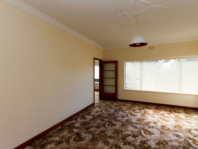 Photo - 8 Roseville Place, Glenorchy TAS 7010 - Image 7