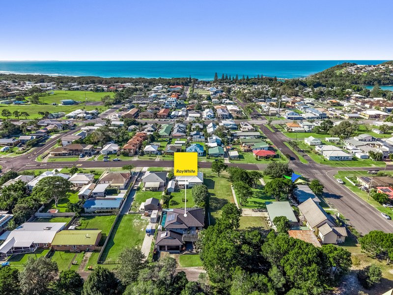 Photo - 8 Rosolen Lane, Evans Head NSW 2473 - Image 1