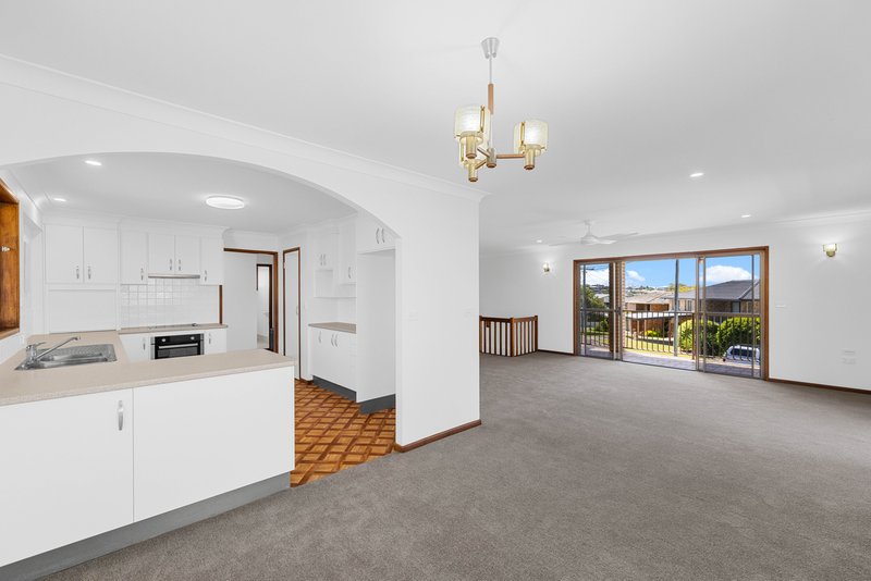 Photo - 8 Rowell Street, Battery Hill QLD 4551 - Image 3