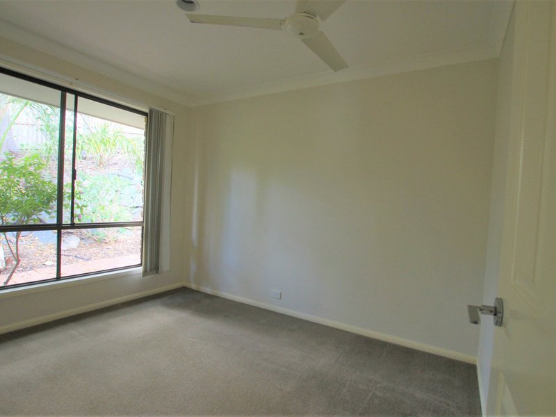 Photo - 8 Rowsell Court, Mount Warren Park QLD 4207 - Image 8