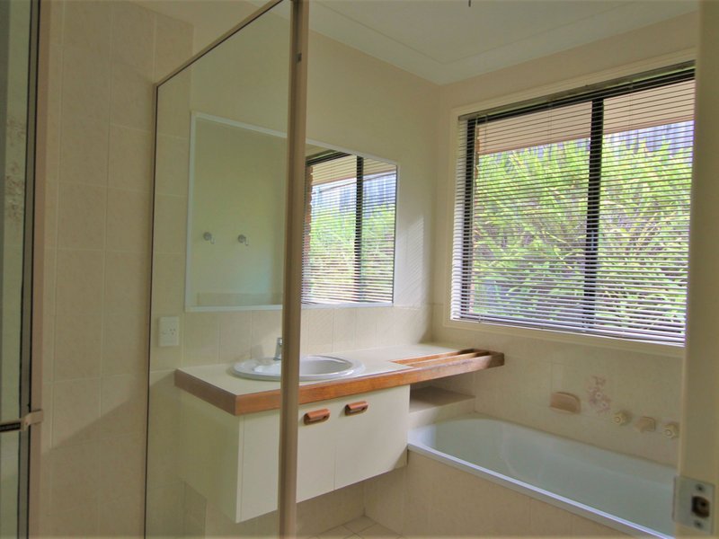 Photo - 8 Rowsell Court, Mount Warren Park QLD 4207 - Image 11