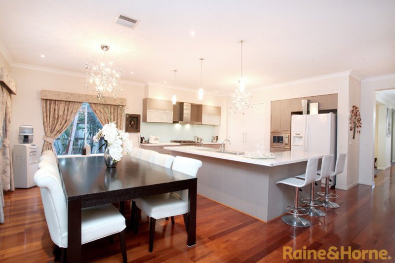 Photo - 8 Royal Park Avenue, Caroline Springs VIC 3023 - Image 7