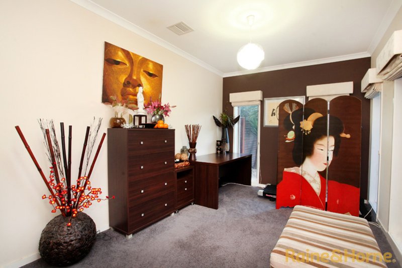 Photo - 8 Royal Park Avenue, Caroline Springs VIC 3023 - Image 13