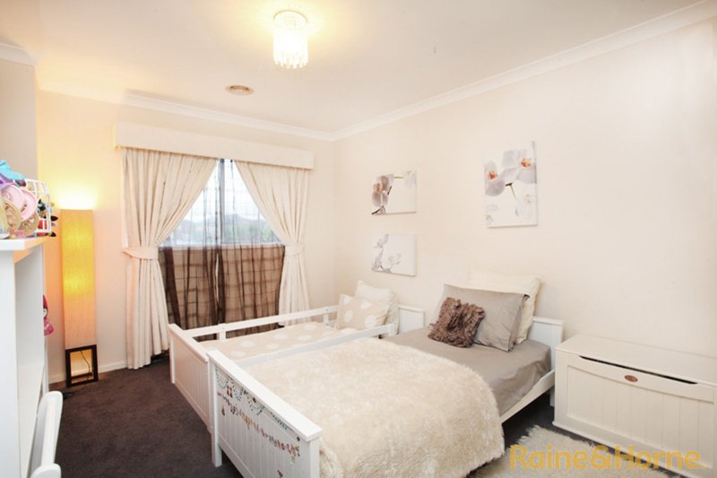 Photo - 8 Royal Park Avenue, Caroline Springs VIC 3023 - Image 17