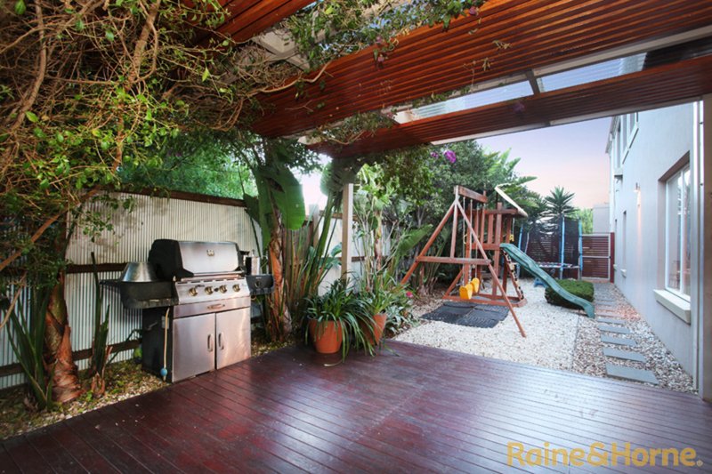 Photo - 8 Royal Park Avenue, Caroline Springs VIC 3023 - Image 23