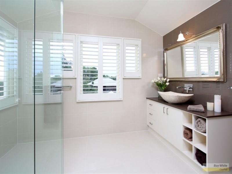 Photo - 8 Royal Terrace, Hamilton QLD 4007 - Image 11