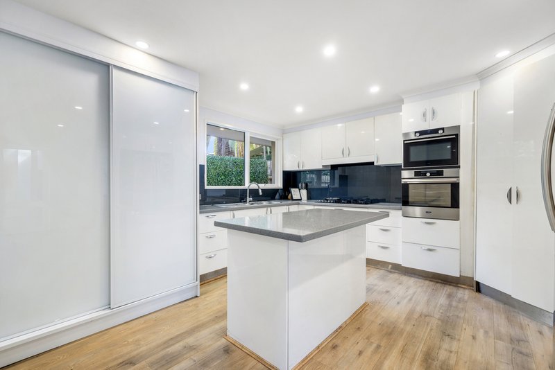 Photo - 8 Rubens Court, Scoresby VIC 3179 - Image 4
