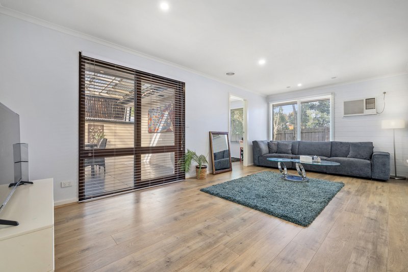 Photo - 8 Rubens Court, Scoresby VIC 3179 - Image 8