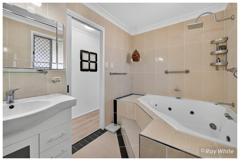 Photo - 8 Ruff Street, Norman Gardens QLD 4701 - Image 9