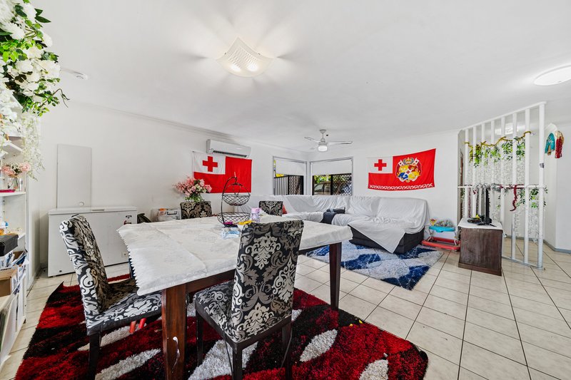 Photo - 8 Rundell Street, Crestmead QLD 4132 - Image 2