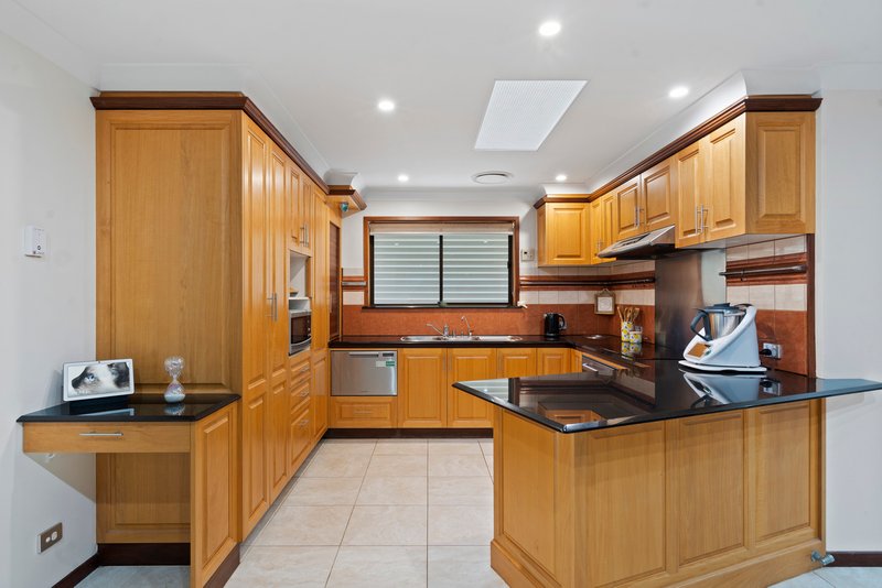 Photo - 8 Runnymede Road, Capalaba QLD 4157 - Image 11