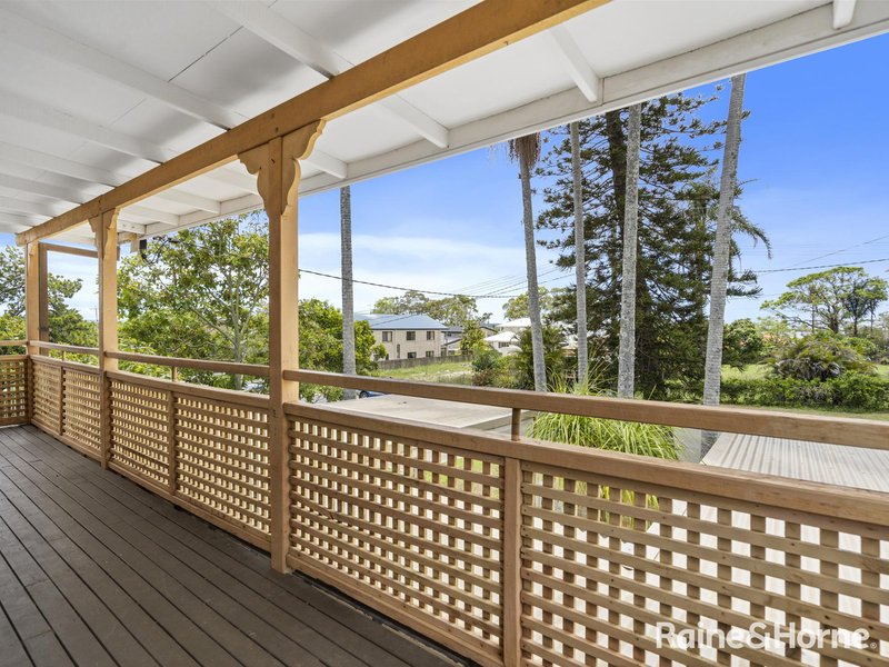 Photo - 8 Rusbrook Street, Redland Bay QLD 4165 - Image 5