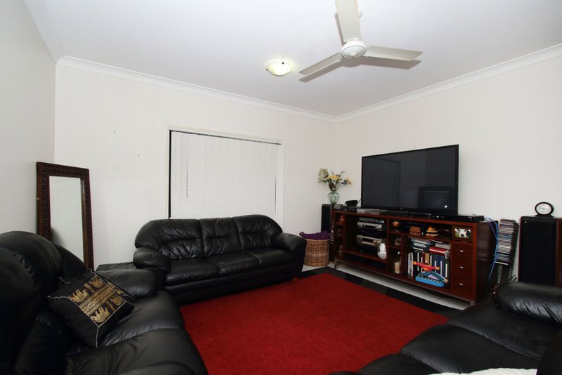 Photo - 8 Salter Place, Redbank Plains QLD 4301 - Image 3