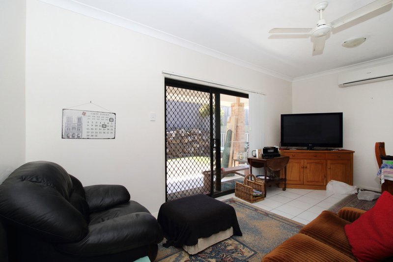 Photo - 8 Salter Place, Redbank Plains QLD 4301 - Image 4