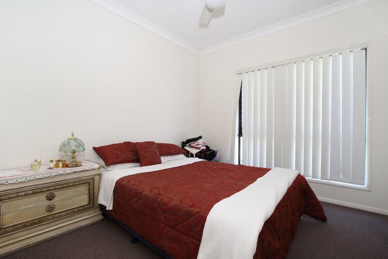 Photo - 8 Salter Place, Redbank Plains QLD 4301 - Image 5