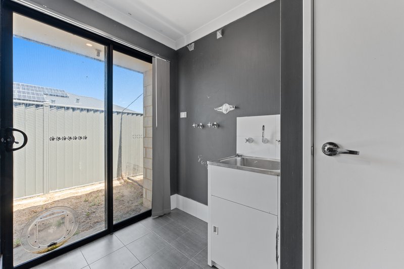 Photo - 8 Saltwater Street, Baldivis WA 6171 - Image 15