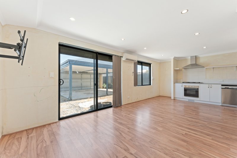 Photo - 8 Saltwater Street, Baldivis WA 6171 - Image 16