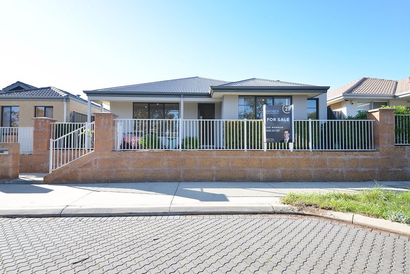 Photo - 8 Salwood Loop, Banksia Grove WA 6031 - Image 2