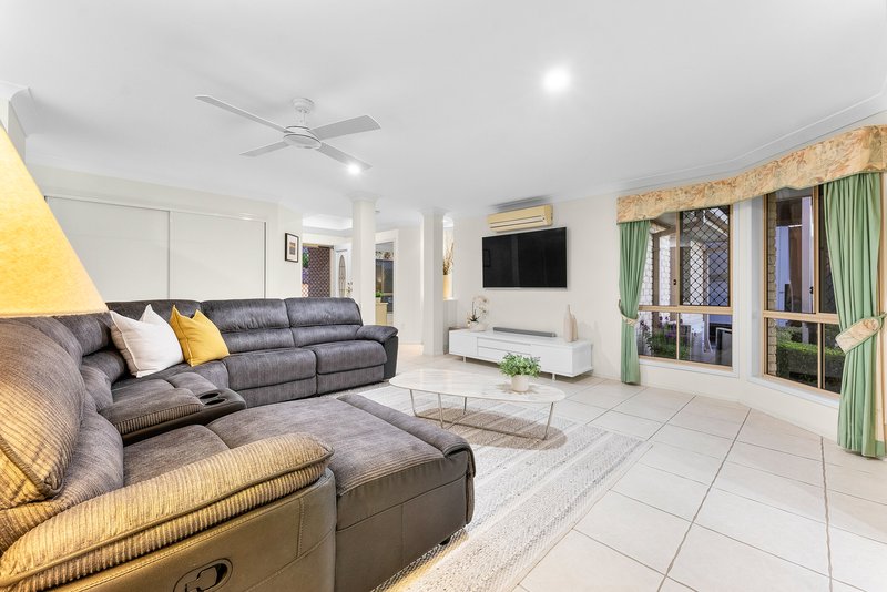 Photo - 8 Samson Street, North Lakes QLD 4509 - Image 7