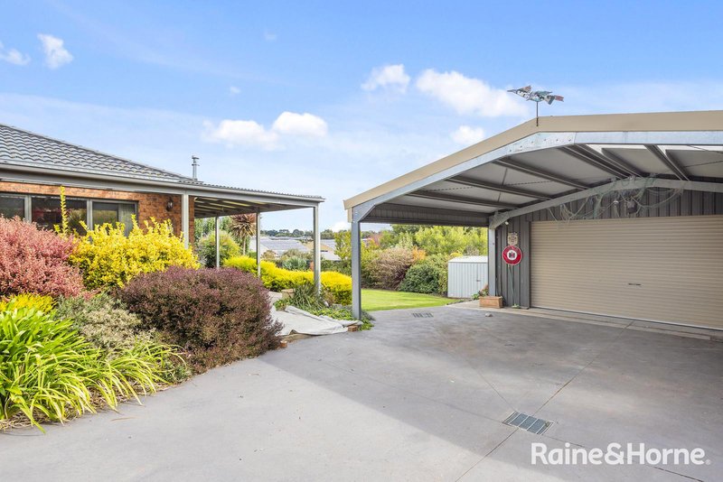 Photo - 8 Sanctuary Drive, Kyneton VIC 3444 - Image 18