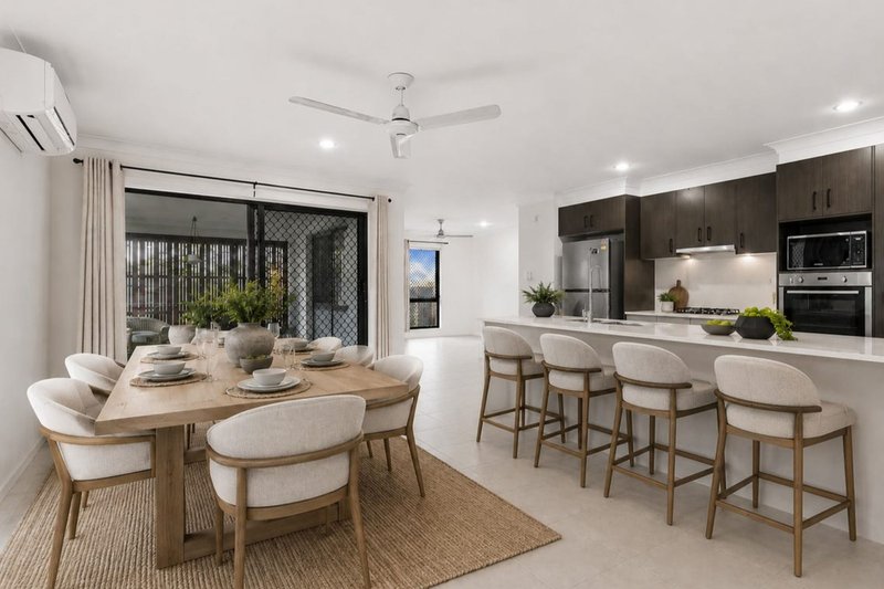 Photo - 8 Sandover Circuit, Holmview QLD 4207 - Image 3
