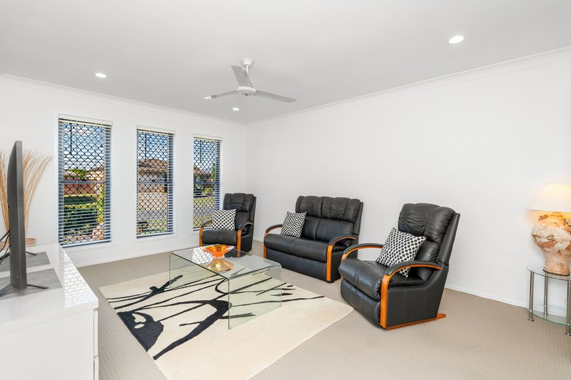 Photo - 8 Santa Maria Avenue, Urraween QLD 4655 - Image 7