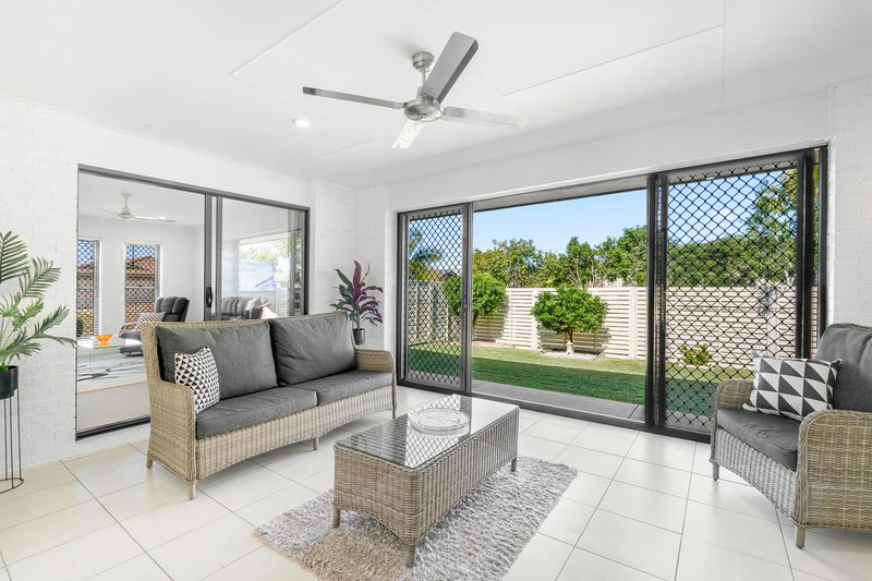 Photo - 8 Santa Maria Avenue, Urraween QLD 4655 - Image 11