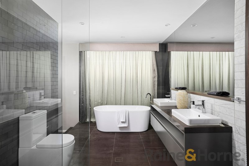 Photo - 8 Sargent Street, Oran Park NSW 2570 - Image 6