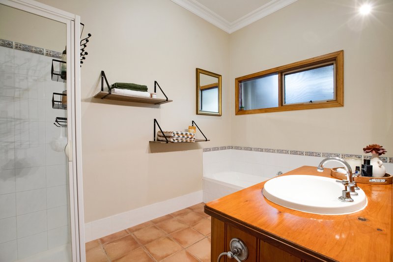 Photo - 8 Sarnia Avenue, Mildura VIC 3500 - Image 14