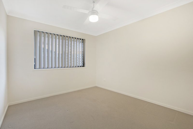 Photo - 8 Sasha Street, Wynnum West QLD 4178 - Image 13