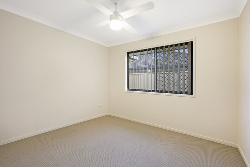 Photo - 8 Sasha Street, Wynnum West QLD 4178 - Image 14