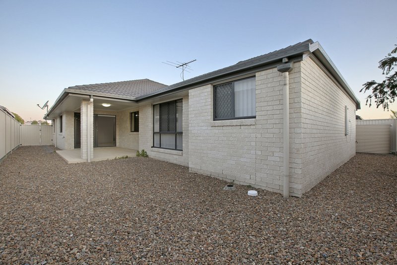 Photo - 8 Sasha Street, Wynnum West QLD 4178 - Image 17