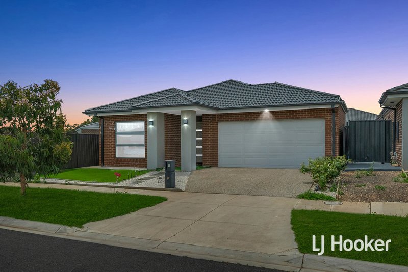 8 Saunders Street, Harkness VIC 3337