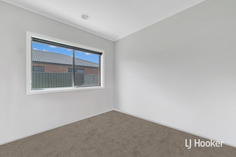 Photo - 8 Saunders Street, Harkness VIC 3337 - Image 8