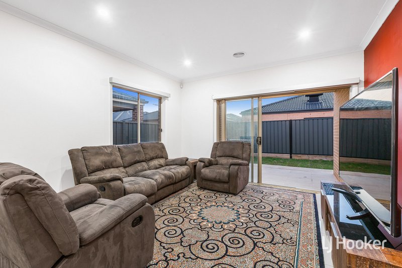 Photo - 8 Saxby Street, Tarneit VIC 3029 - Image 7