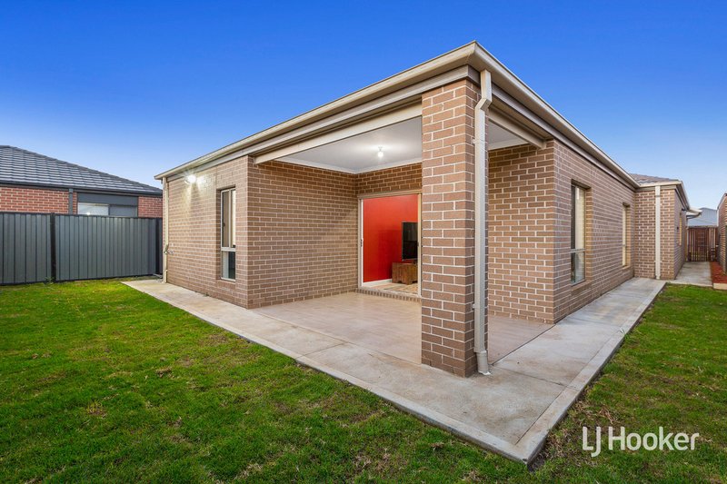 Photo - 8 Saxby Street, Tarneit VIC 3029 - Image 14