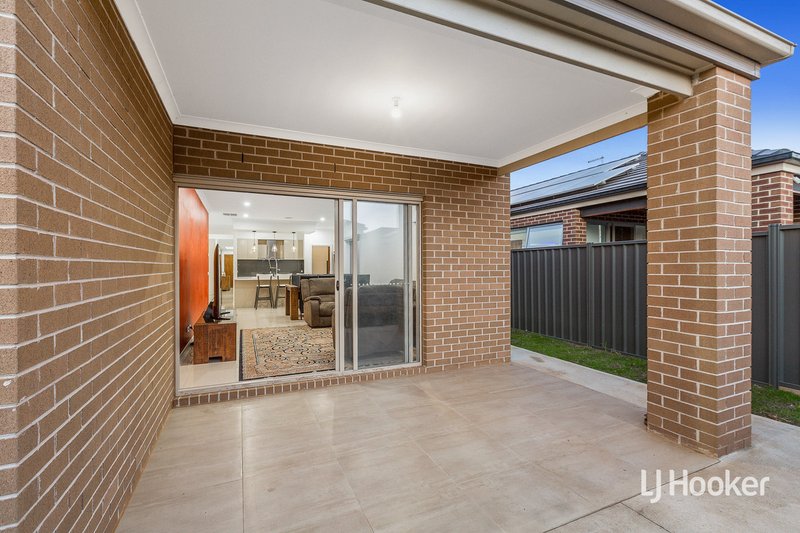 Photo - 8 Saxby Street, Tarneit VIC 3029 - Image 15