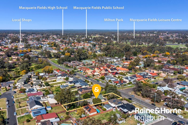 Photo - 8 Saywell Road, Macquarie Fields NSW 2564 - Image 9