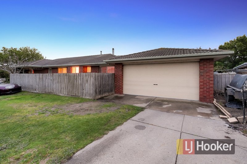 Photo - 8 Scarborough Drive, Narre Warren South VIC 3805 - Image 15