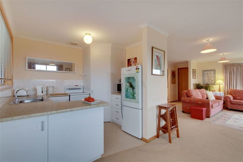 Photo - 8 Scenic Drive, Kingston TAS 7050 - Image 7